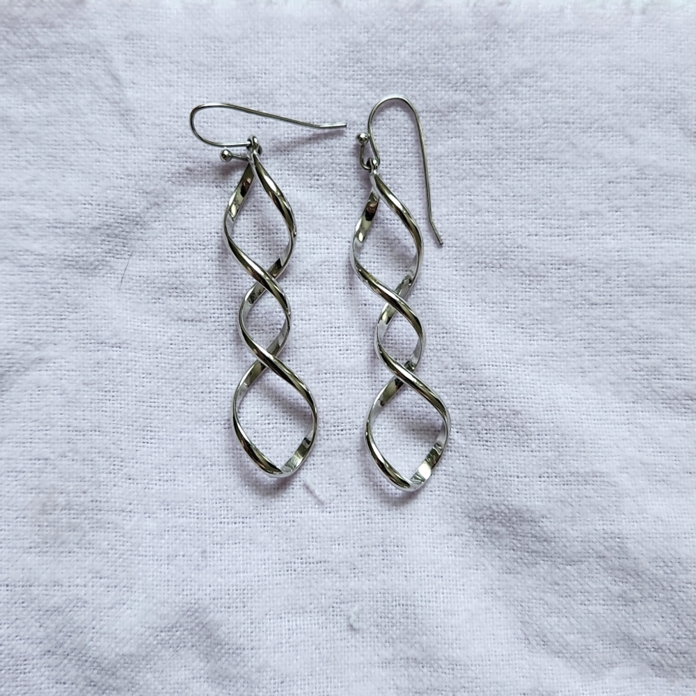 Lia Sophia pendant earrings